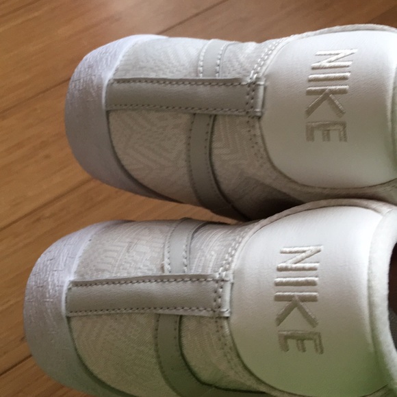 Nike Blazer Mid SE Shoes - Picture 6 of 8